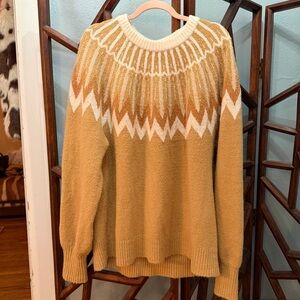 French Connection Tan and White Patterned Sweater